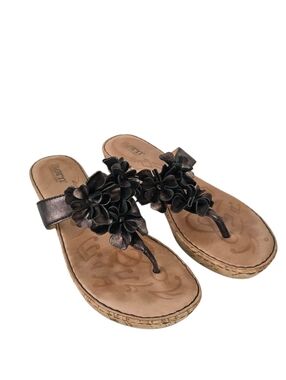 Born Kimona Metallic Bronze Thong Wedge Sandals 9 Floral Casual Summer